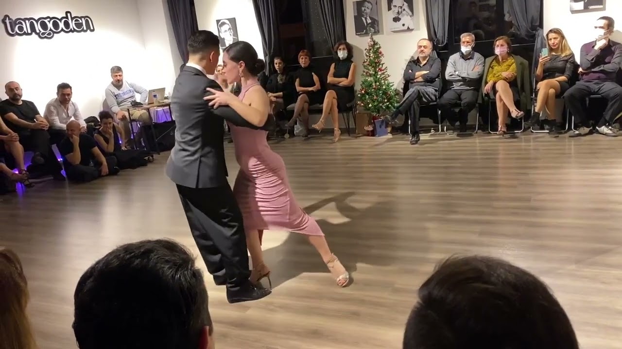 Batuhan Boy & Nida İnceoğlu - Los Mareados