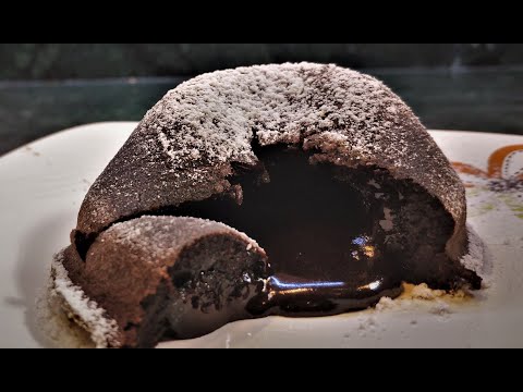 Chocolate lava cake recipe .. easy and delicious طريقة عمل المولتن لافا كيك