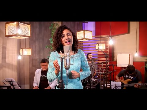 Deus Te Levanta Do Pó - Maira Maia
