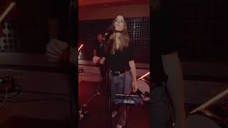 The Legendary Tigerman #AoVivoNaAntena3 com Anna Prior.