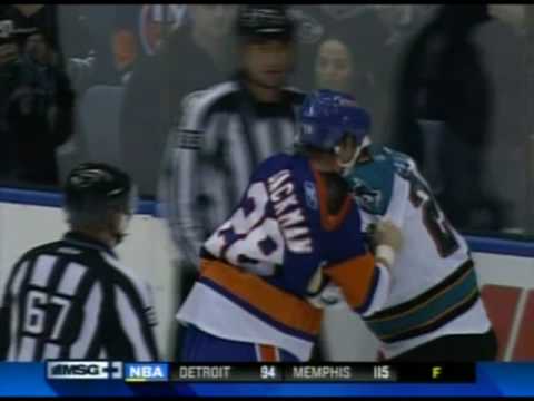 Ryane Clowe vs Tim Jackman Oct 17, 2009
