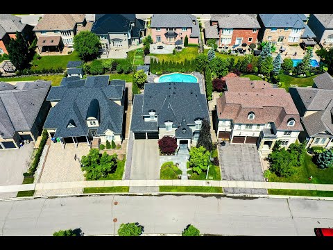 11 Louvre Circle, Brampton Home - Real Estate Properties