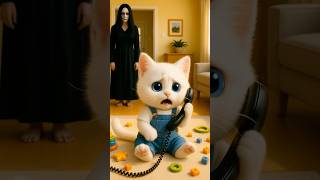 Gatinho fofo seguido por fantasma