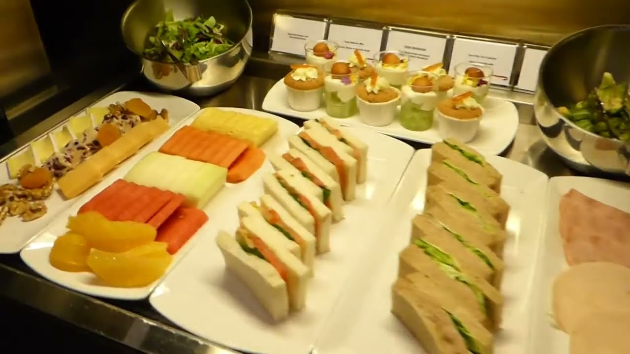 British Airways Singapore Lounge and Concorde Bar thumbnail