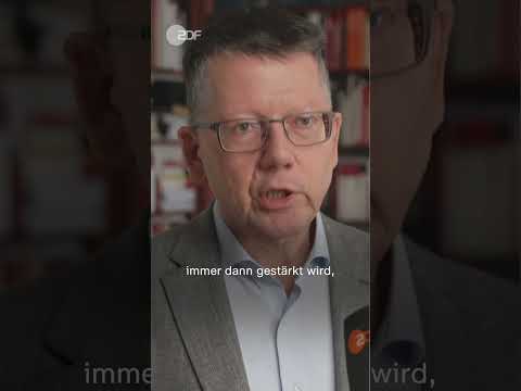 Video Thumbnail: Linksextremismus in Deutschland: Gerichtsverhandlung gegen "Antifa Ost" | #shorts