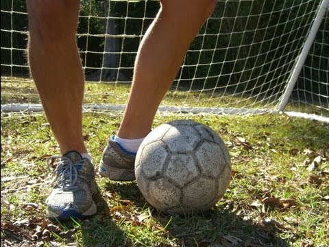 Drills in Soccer - How to work on your Weaker Foot - Online Soccer Academy thumbnail