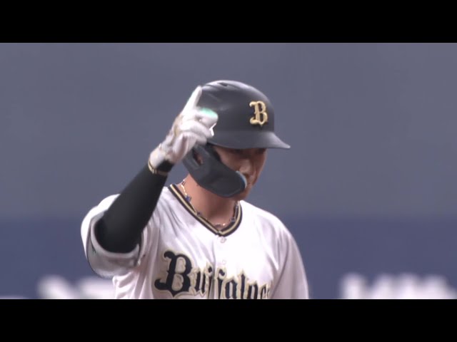 [Partida baja de la quinta entrada] Ryoma Nishikawa de Los Buffaloes conecta el primer lanzamiento al jardín derecho, anotando una valiosa carrera adicional. 5 de septiembre de 2025 Orix Los Buffaloes vs. Hokkaido Nippon-Ham Fighters
