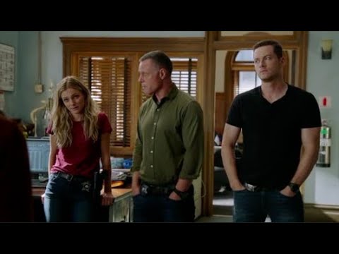 Upstead ask why Rojas went off book while she was undercover I Chicago P.D 7.03