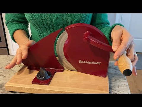 Zassenhaus Manual Bread Slicer; how to use and the thickness of the bread slices.