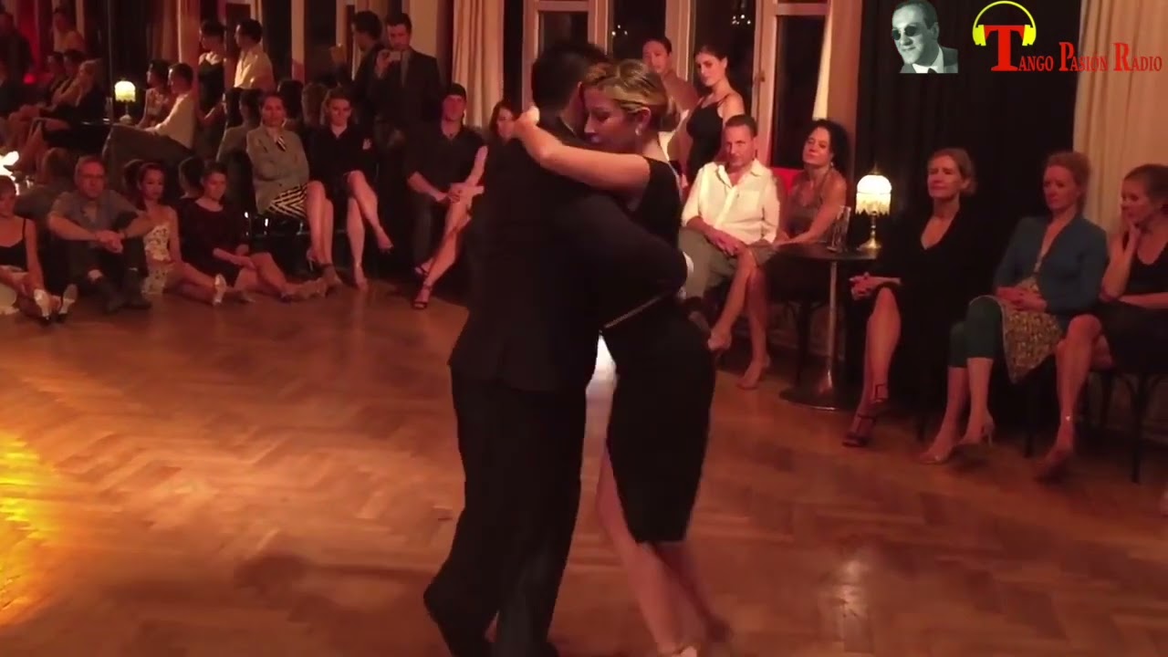 SOY UN ARLEQUIN Carlos Di Sarli Sexteto Ballano: Noelia Hurtado - Carlitos Espinoza