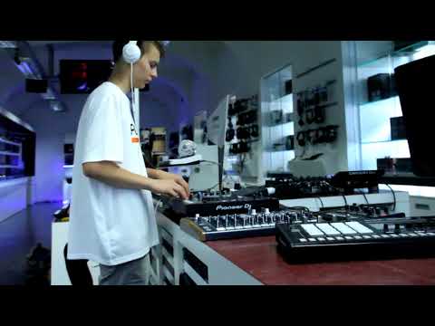 Republic1 @ Friendly House Vienna | Wave Productions