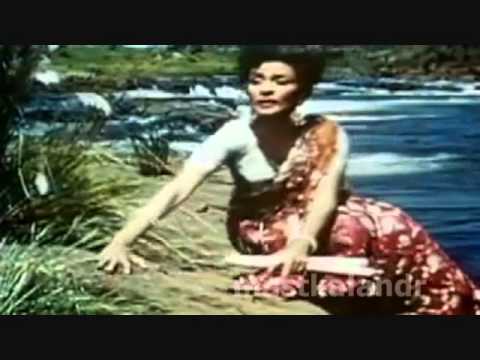 tujhe kho diya hamne pane ke bad teri yad aai_Aan1952_Nadira_Lata_ Shakeel_Naushad_MehboobKhan_a tri