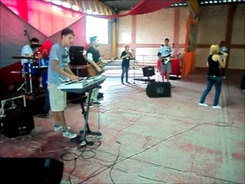 Quadrangular Vera Cruz...B.H...M.G...19 Maio 2012  Ministerio Louvor  Leblom