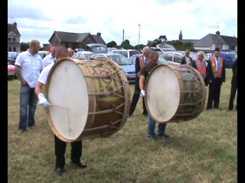 download lagu mp3 mp4 Lambeg Drum, download lagu Lambeg Drum gratis, unduh video klip Lambeg Drum