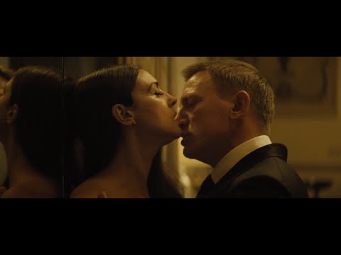 Spectre 007 - James Bond - Writing's On The Wall (Sofia Karlberg Cover)