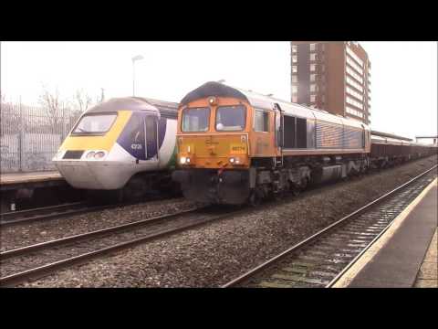 Trains at Swindon GWML~GVL 21/12/16