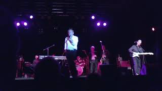 The Manfreds live Fox on the run.19/5/11