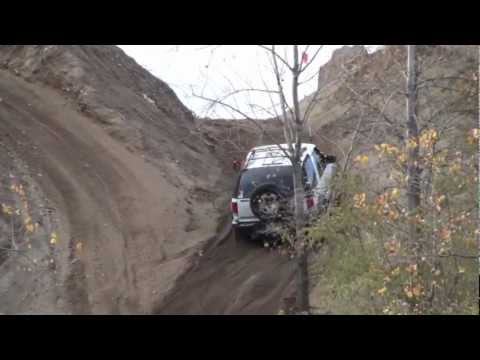 ZR2 Blazer climbs Peastone Hill at Bundy Hill Offroad Park Sand Troopers