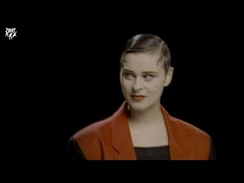 Coldcut - People Hold on (feat. Lisa Stansfield) [12" New Jersey Jazz Mix] {Official Music Video}