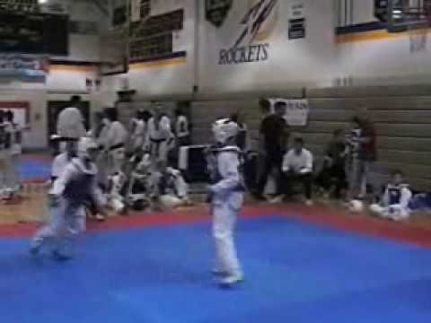 Larry Grapo 2009 Asian Sun Open Sparring Match (Larry in RED)