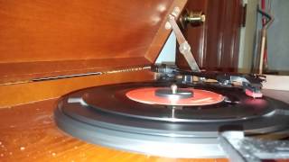 Lesley Gore- "That's the Way Boys Are" (45 RPM)