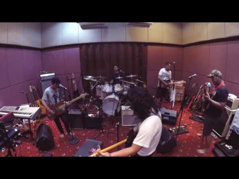 Orchest Stamboel - Black Eyes (The Tielman Brothers Cover Version)