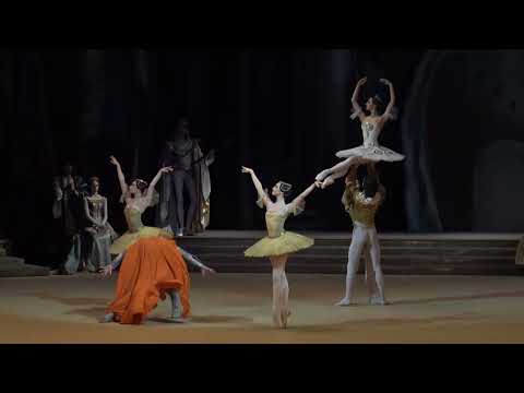 Eva Sergeyenkova (debut)  in ballet Raymonda