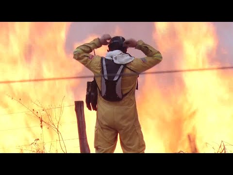 Incêndio de grandes proporções atinge área entre Ferraz e Corumbataí