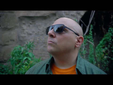 Brusco - Bagaglio a Mano (Official Video)