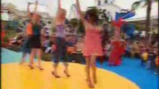 BOND GIRLS - samba (vivo)