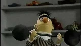 Sesame Street - Ernie&#39;s HEAVY and LIGHT game