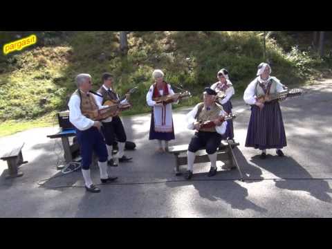 Harpolekarna - Här komma vi, vi unga 6.8.2016