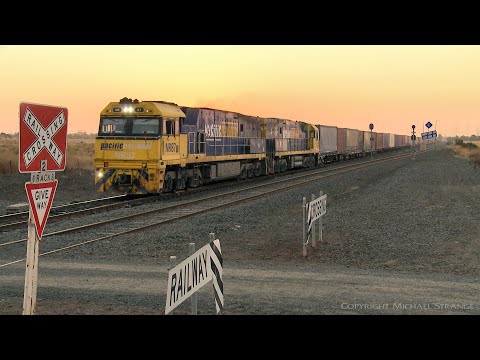 1PM5 Container Freight Train At Sunset (27/2/2019) - PoathTV Australian Railways