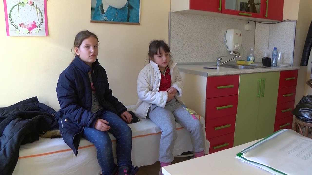 Грипна епидемия е обявена в цялата страна. Преустановяват се учебните занятия