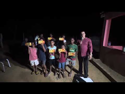 INTERIOR DE AFRÂNIO PERNAMBUCO E BENEFÍCIADO COM CAIXAS DE BOMBONS GAROTO / PASTOR FAZ AÇÃO SOCIAL 