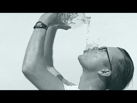 Tom Vek - Fountains Spit Your Name (Official Music Video)