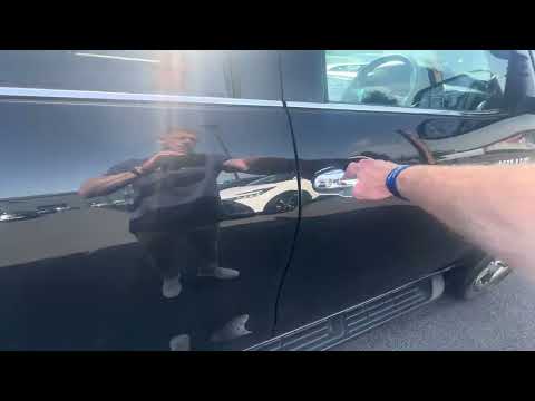 Toyota Hilux 2.8 SR5 Manual with Extra's - Image 2
