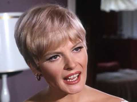 Swiety S05E15 Uparci Patrioci - The Persistent Patriots