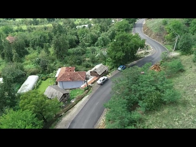 Асфалтиран локалениот пат во населбата Мизовски ливади
