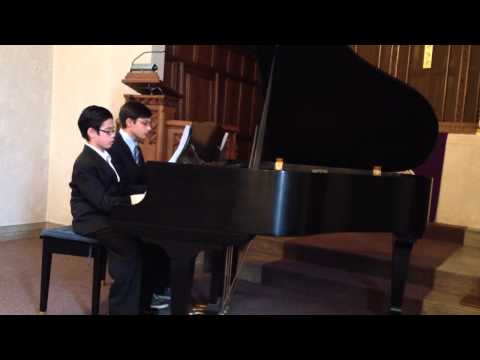 Duet Nikita Makarov and Marwynn Somridhivej.