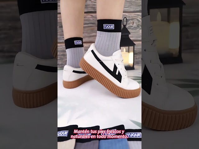 Vídeo relacionado con XEPWOLU Calcetines Unisex Hombre Mujer y Niños Algodón muchos diseños divertidos Calcetines Fantasia con Motivo, de Colores Regalo diferente izquierda derecha