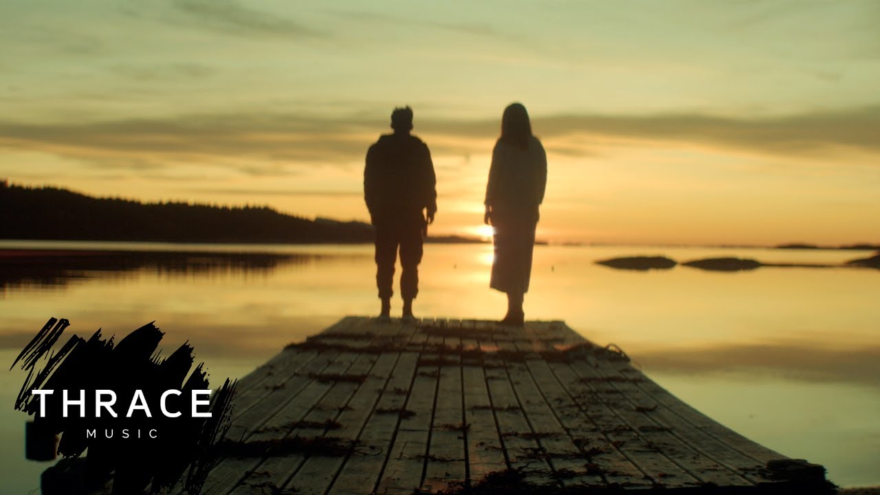 Monoir ft. Ameline — Midnight in Norway