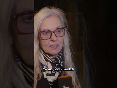 Video Thumbnail: FLÜCHTLINGSKOSTEN EXPLODIEREN: Neue Mega-Unterkunft überfordert Berliner Bezirk #shorts