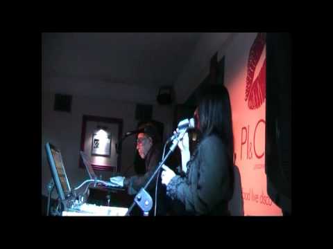 ANNALISA & ROBERTO PI&CA 29 Ottobre 2011.mp4