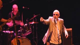 Graham Parker & The Rumour - Pourin' It All Out live in Paris