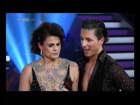 Dancing Stars 2012 ~ Eva Maria Marold ~ Thomas Kraml ~ Mambo zu "Colegiala" ~