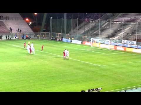 Reggina - crotone 1-1 rigore Comi