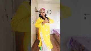 #mera long kho gya #punjabi kashmiri look# lovely moves # beautiful song#Neetu#follow me#neetu