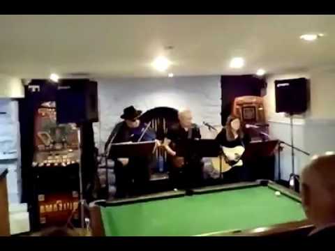 snug bar spinning wheel blues