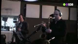 Sven Hammond Soul - Stuck In A Moment (live bij Evers Staat Op)